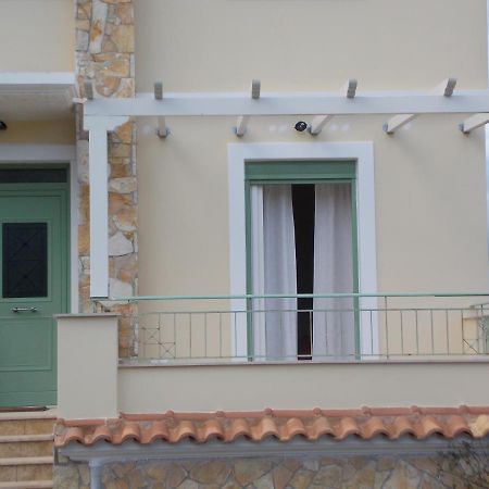 Theofilos House นาฟปลิโอ ภายนอก รูปภาพ